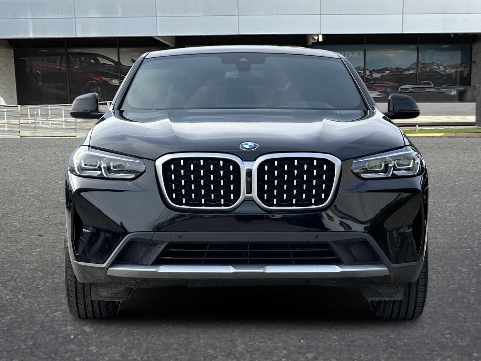 Thumbnail: 2023 BMW X4 - 10
