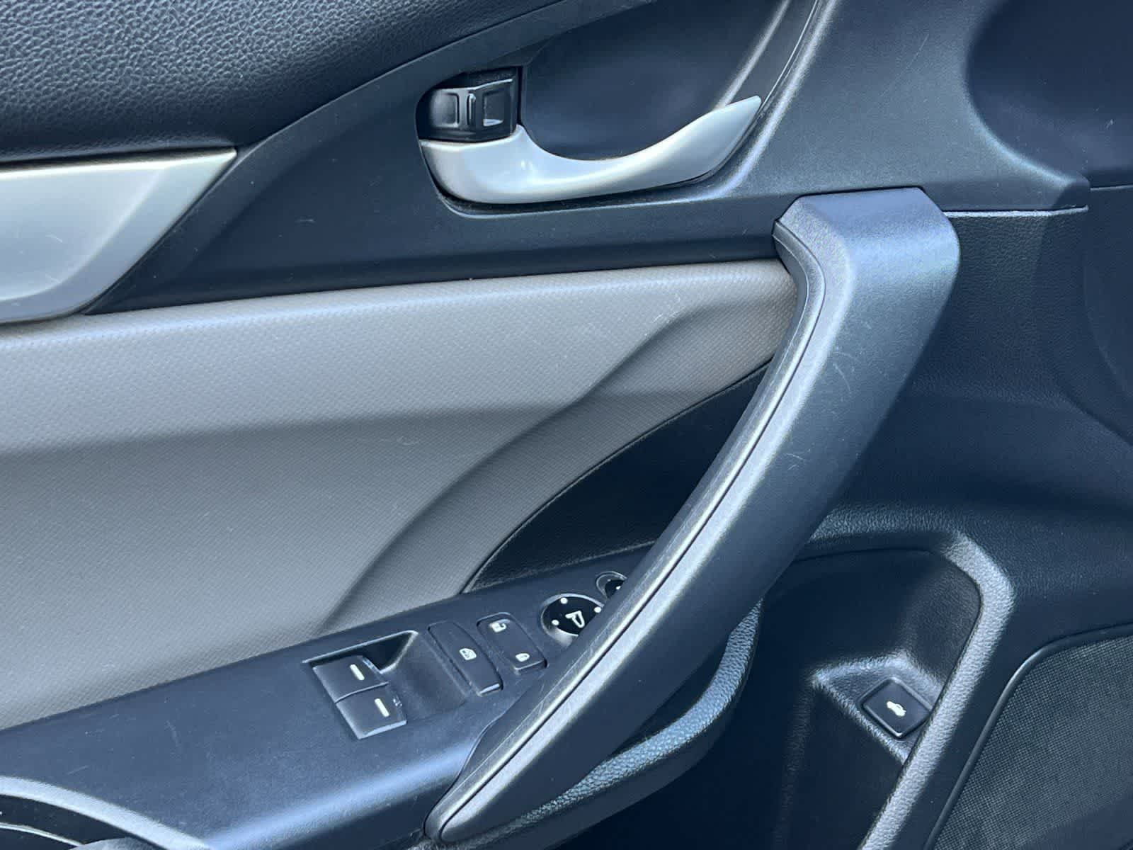 Thumbnail: 2017 Honda Civic - 13