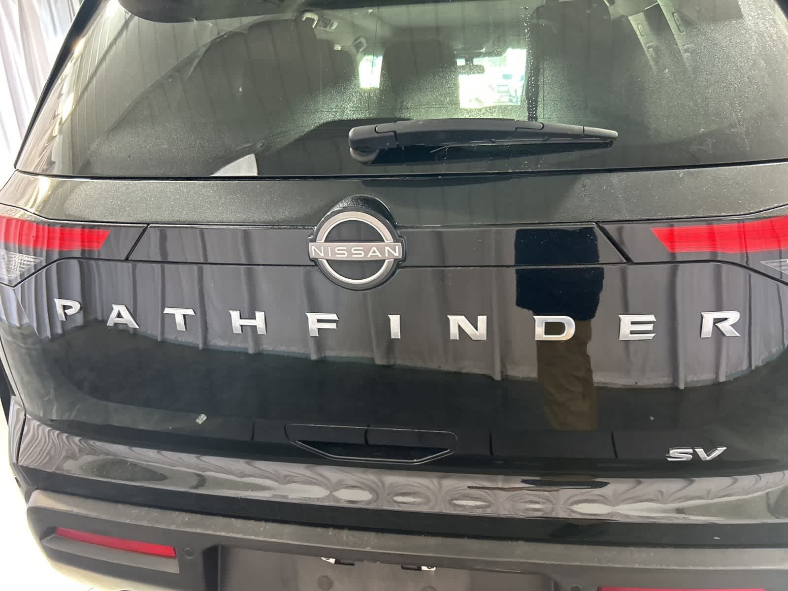 Thumbnail: 2022 Nissan Pathfinder - 11