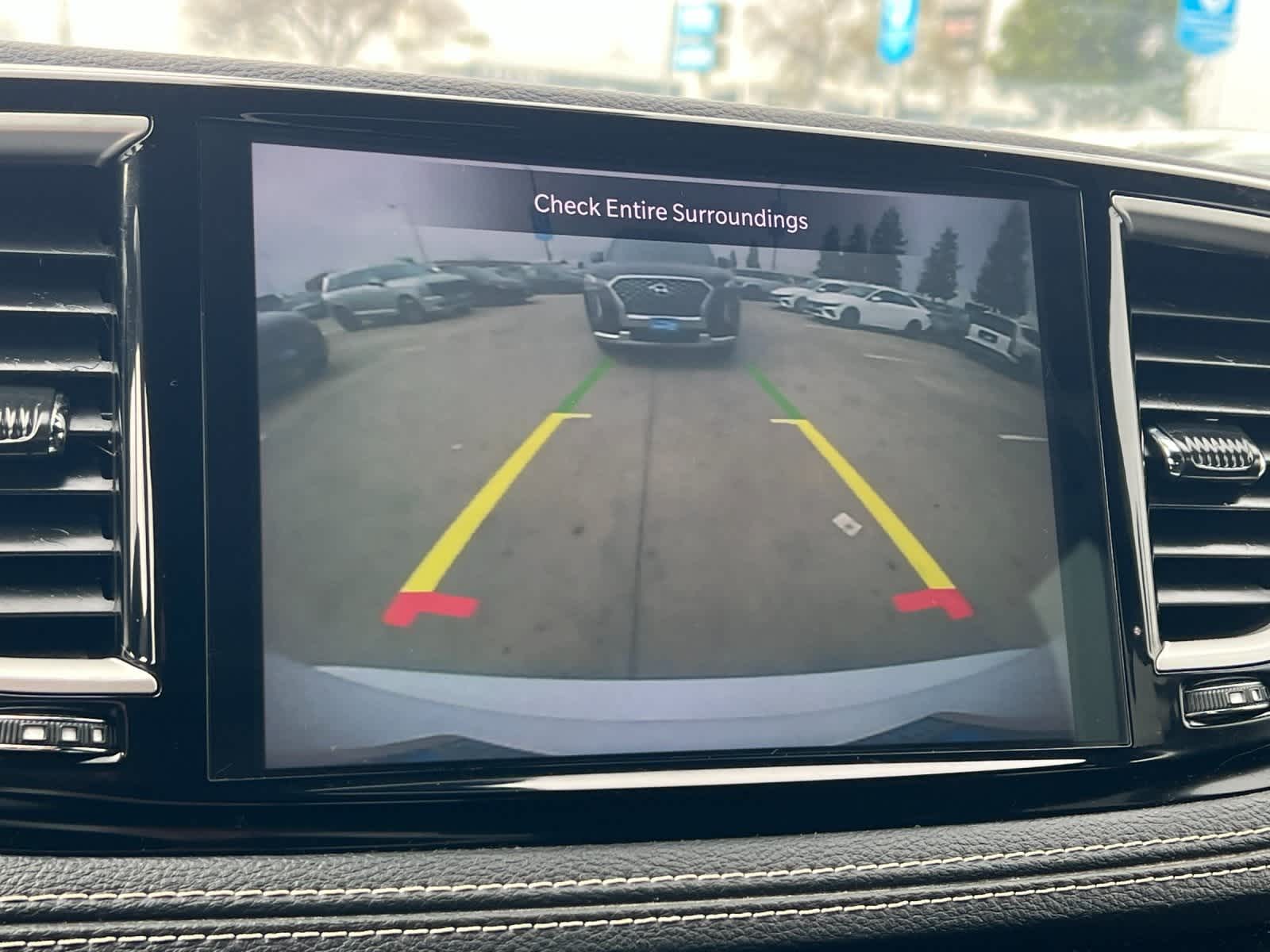 Thumbnail: 2021 Chrysler Pacifica - 21