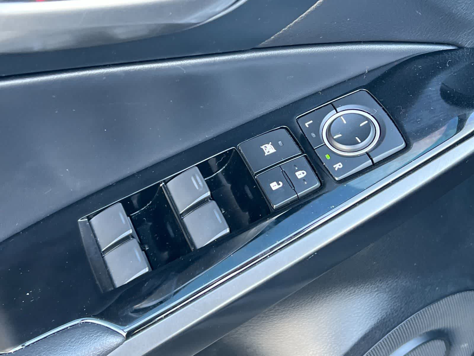 Thumbnail: 2021 Lexus IS - 14