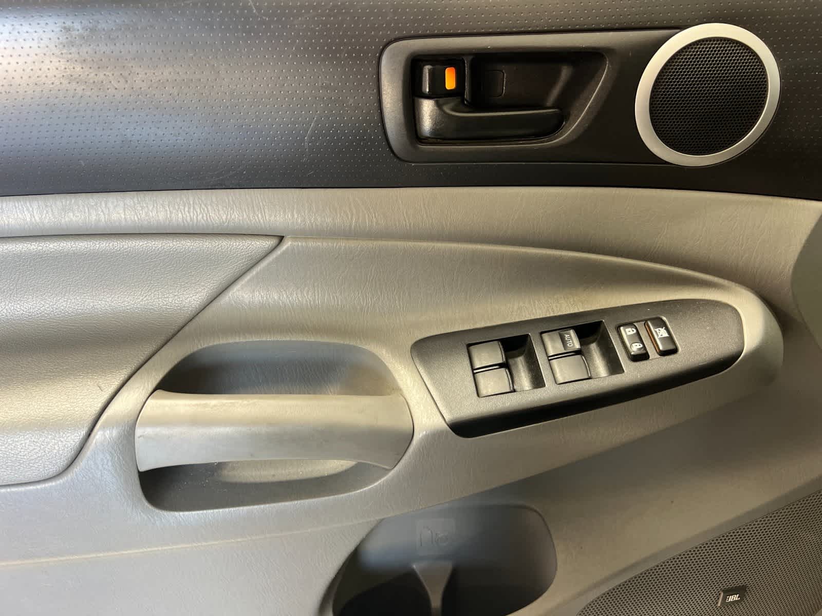 2012 Toyota Tacoma  12