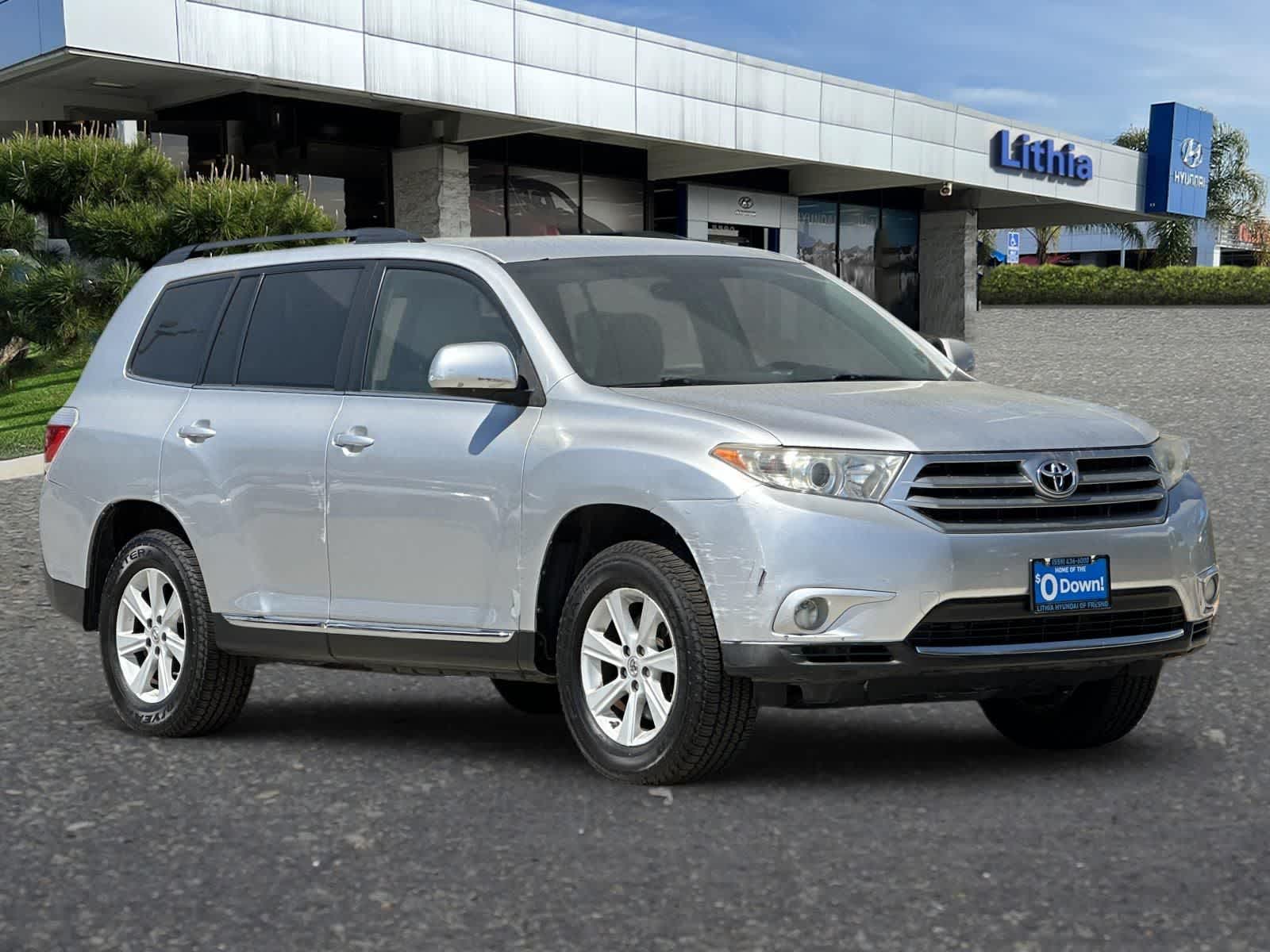 Thumbnail: 2013 Toyota Highlander - 10