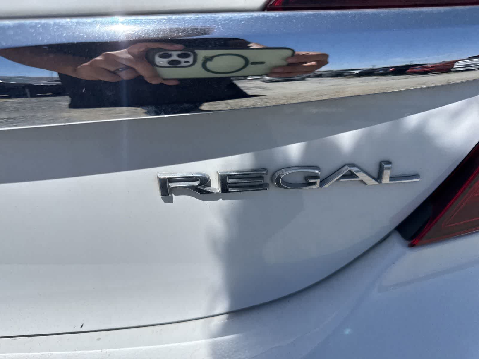 Thumbnail: 2017 Buick Regal - 9