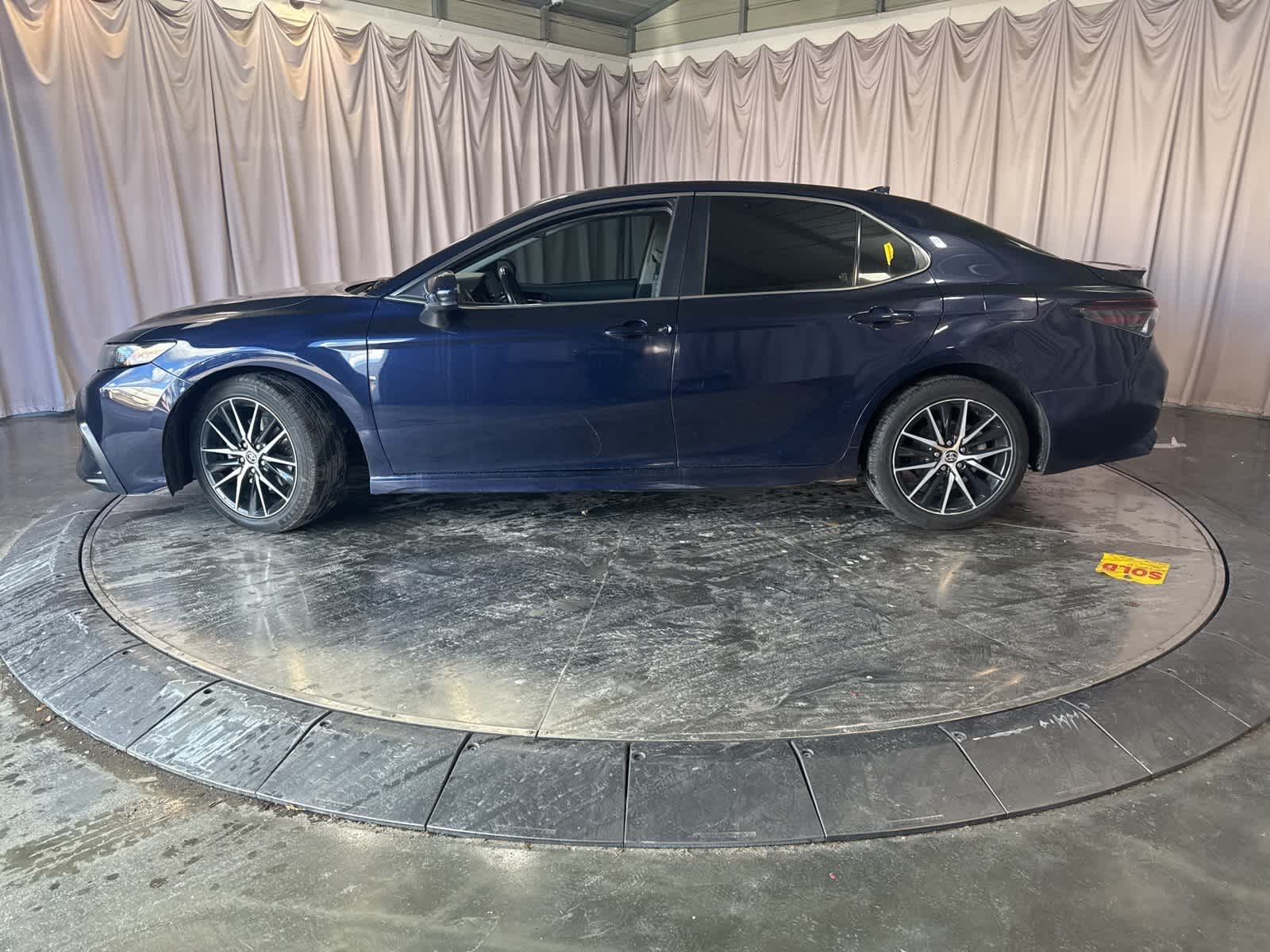 Thumbnail: 2021 Toyota Camry - 8