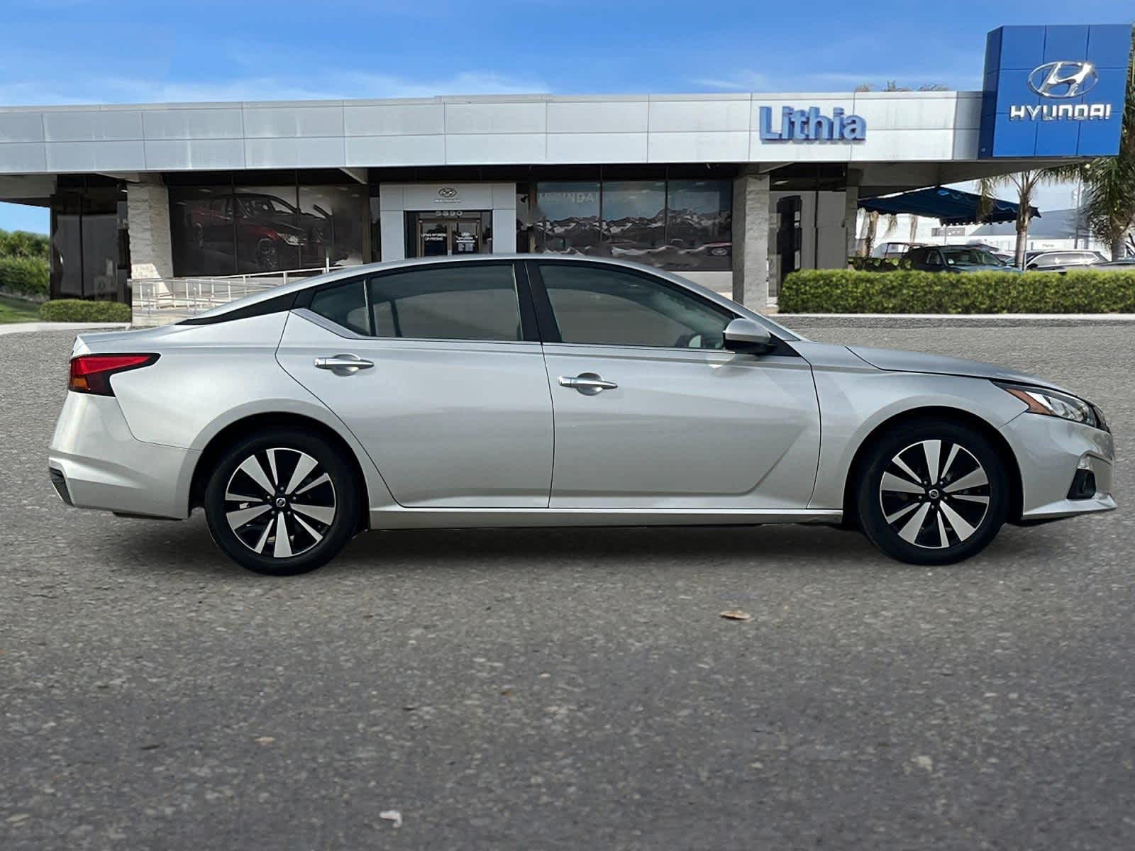 Thumbnail: 2022 Nissan Altima - 8