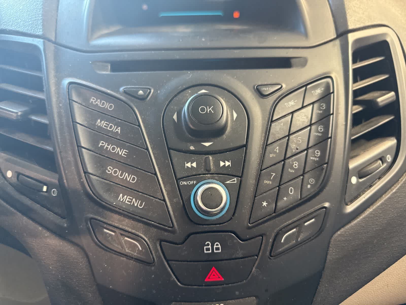 Thumbnail: 2014 Ford Fiesta - 19