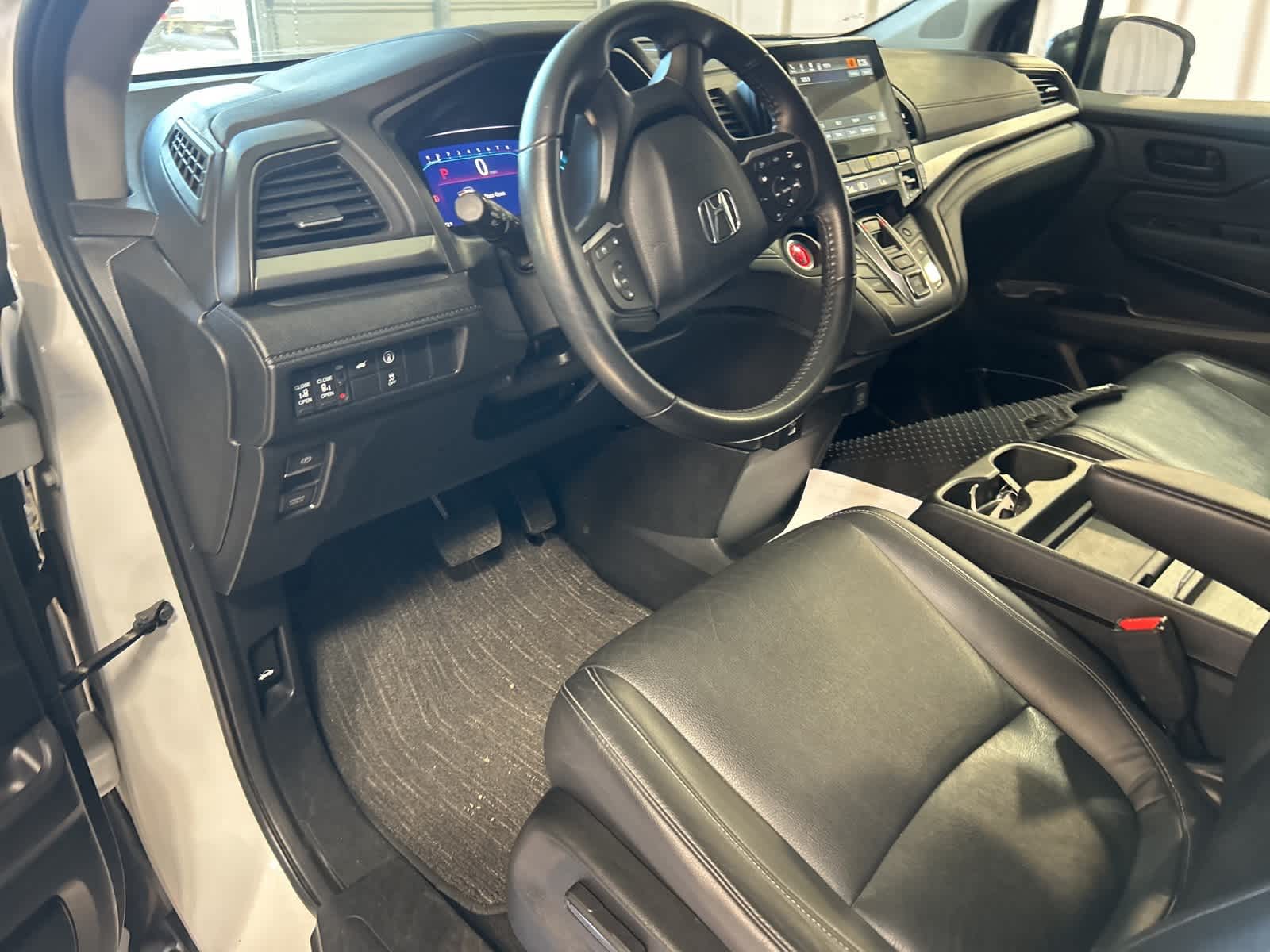 Thumbnail: 2021 Honda Odyssey - 23