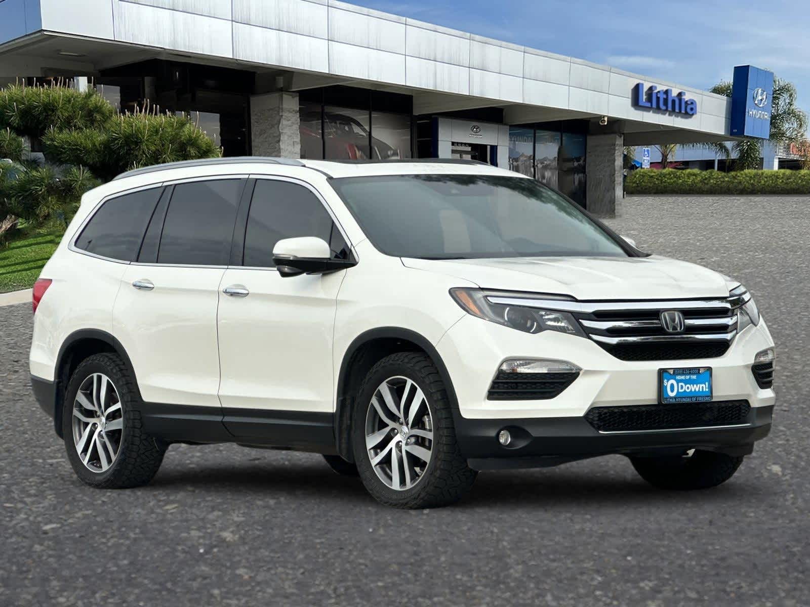 Thumbnail: 2018 Honda Pilot - 10