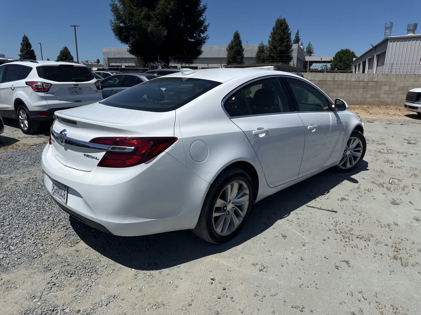 Thumbnail: 2017 Buick Regal - 3