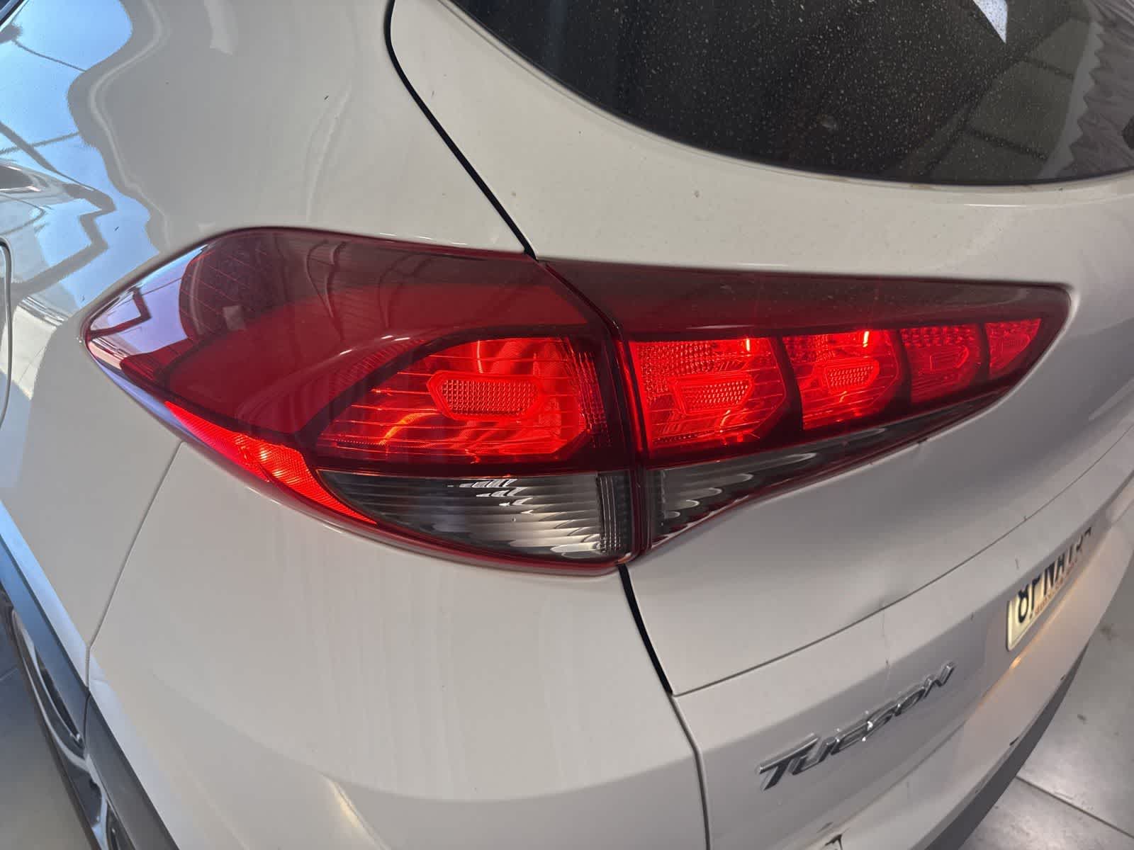 Thumbnail: 2018 Hyundai Tucson - 12