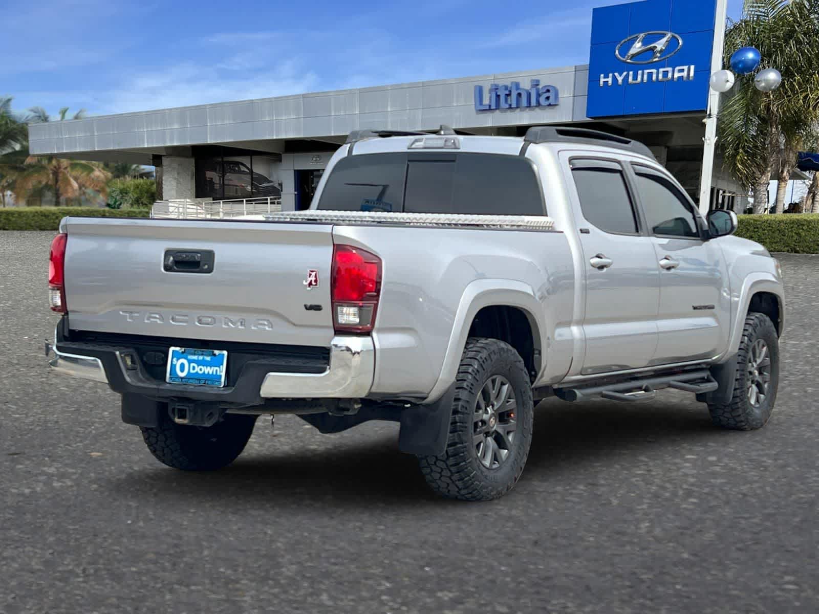 2021 Toyota Tacoma SR5 V6 photo 2