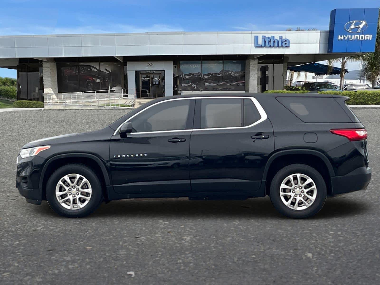 Thumbnail: 2021 Chevrolet Traverse - 5