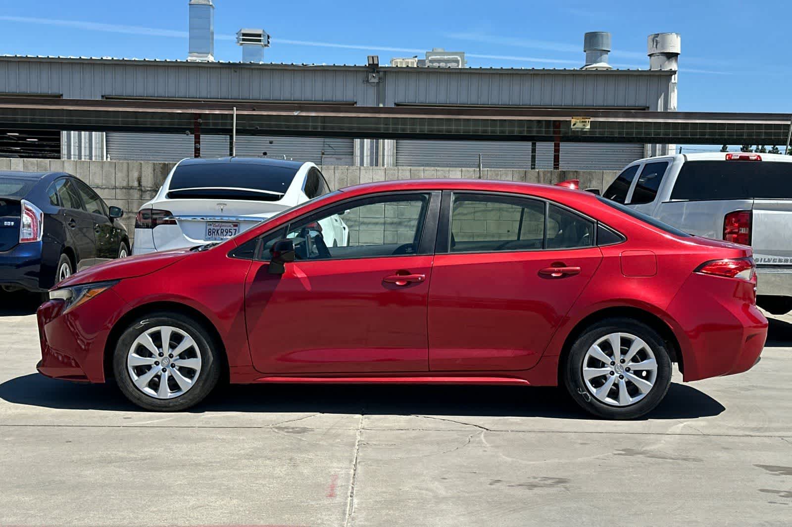 2021 Toyota Corolla LE photo 5