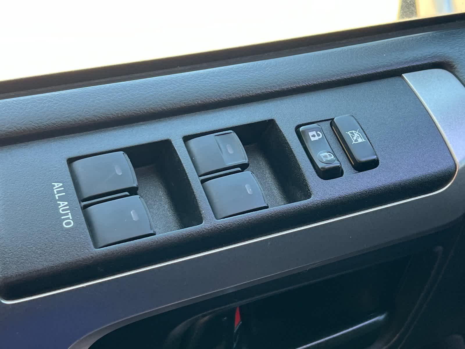 2012 Toyota 4Runner SR5 13