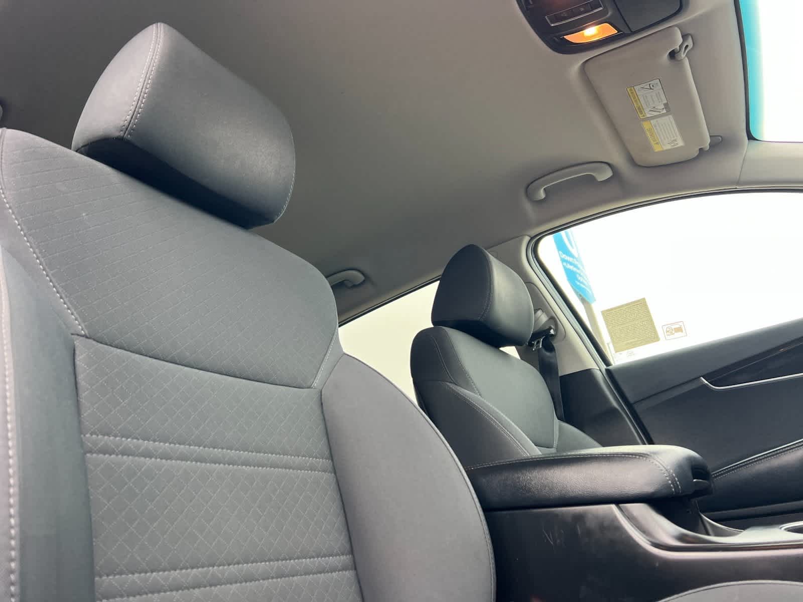 Thumbnail: 2019 Kia Sorento - 18