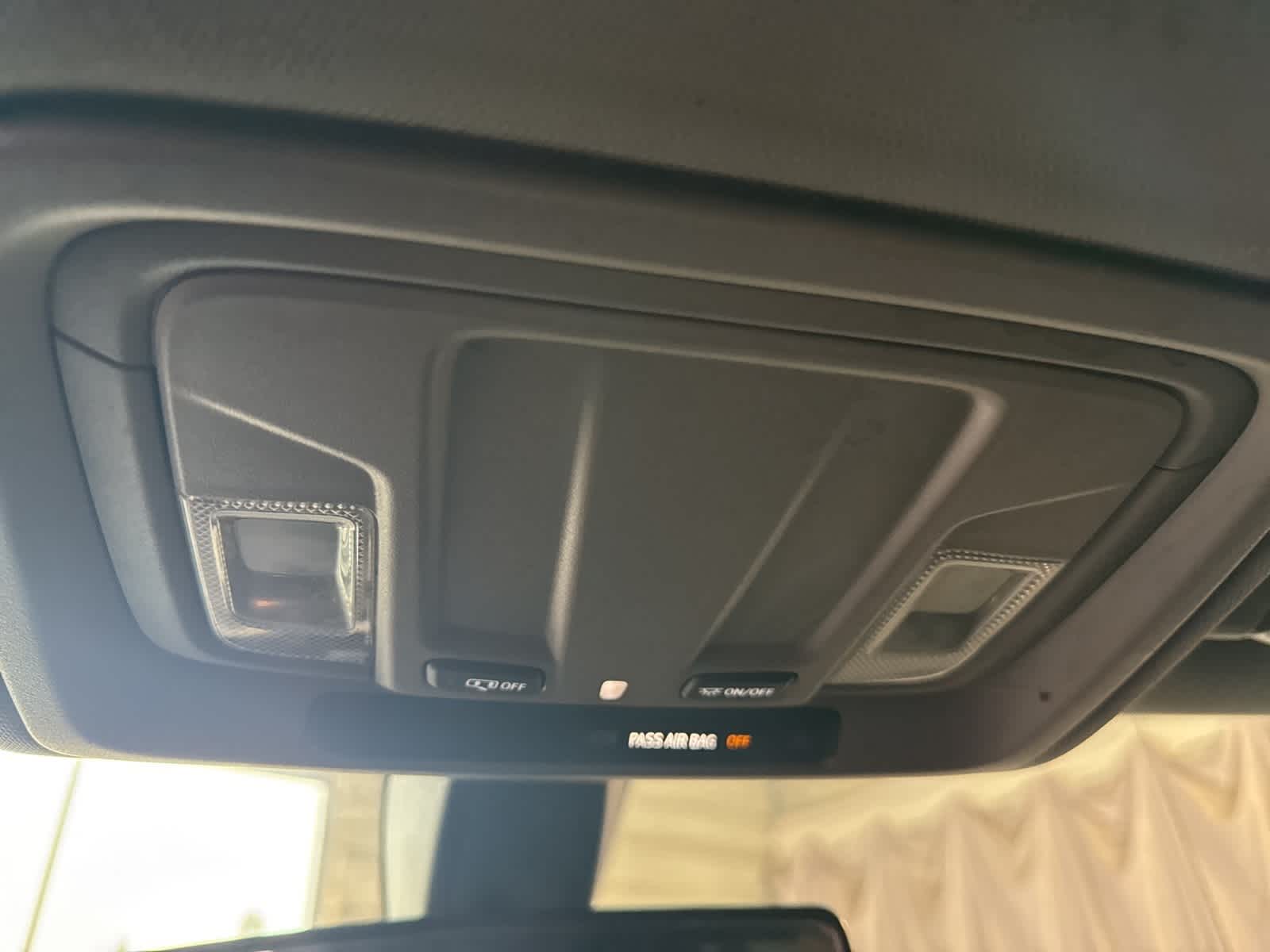 Thumbnail: 2020 Chevrolet Silverado 1500 - 23