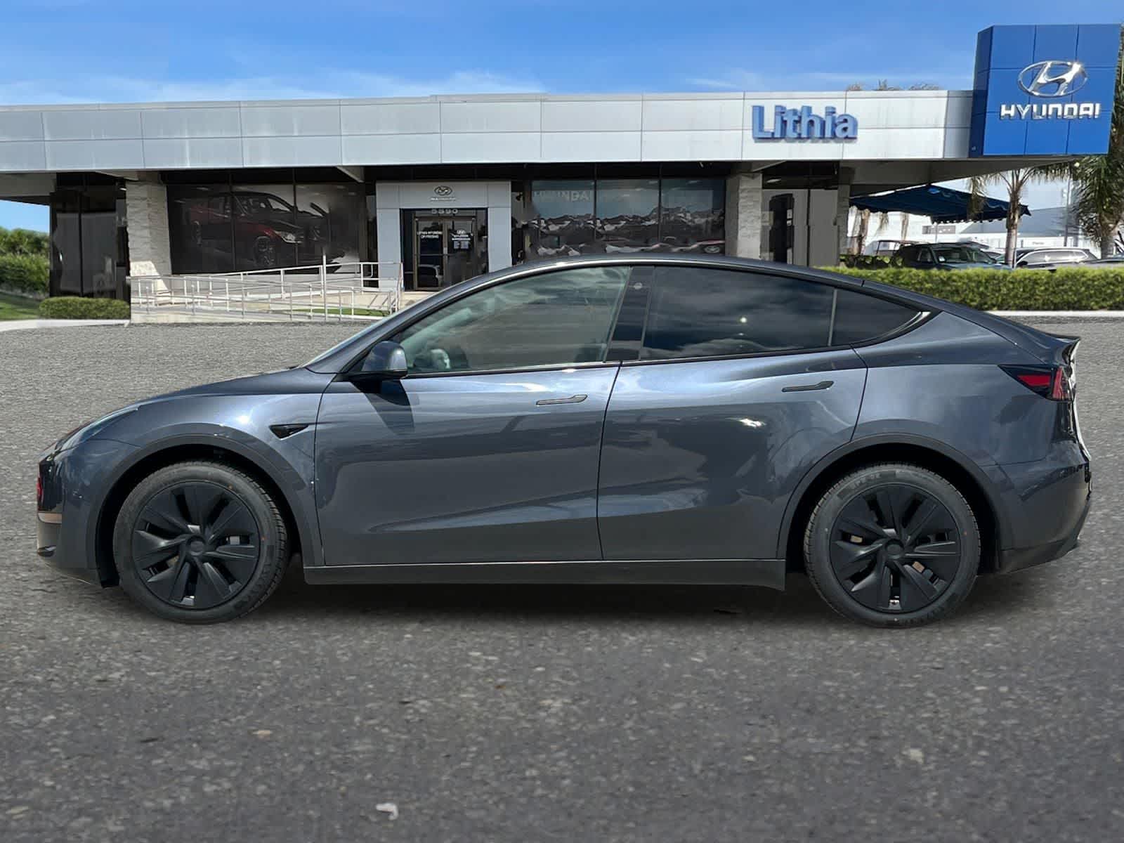 2023 Tesla Model Y Long Range photo 5
