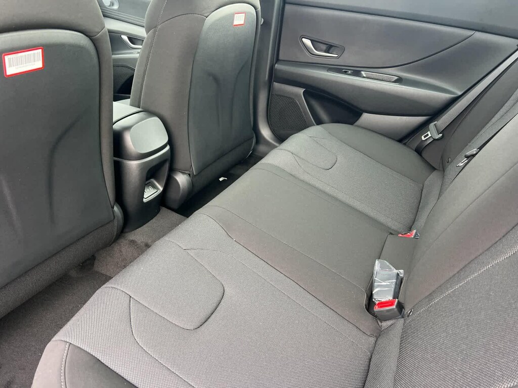 New 2026 Hyundai Elantra SE Sedan