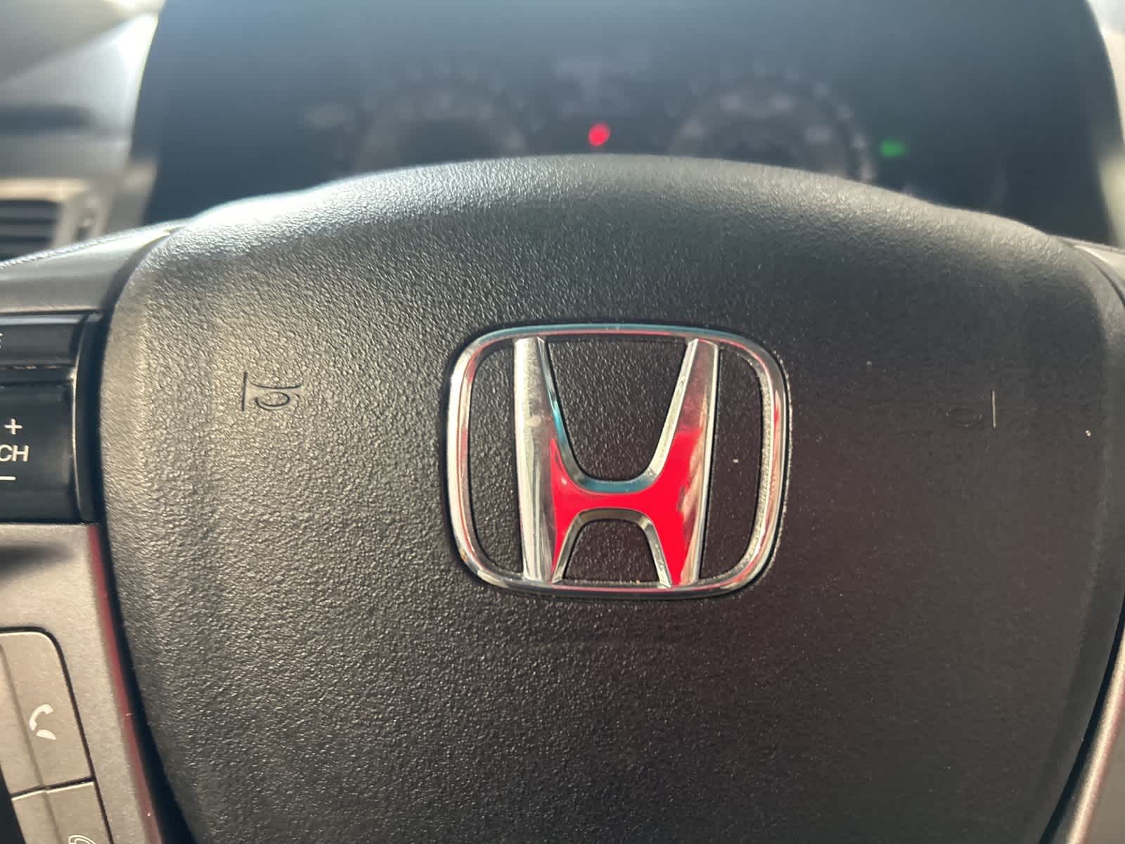 Thumbnail: 2012 Honda Odyssey - 29