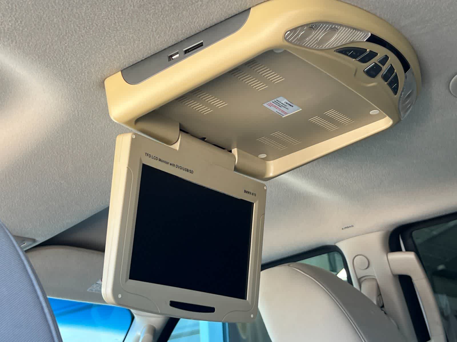 Thumbnail: 2011 Ford Expedition - 17