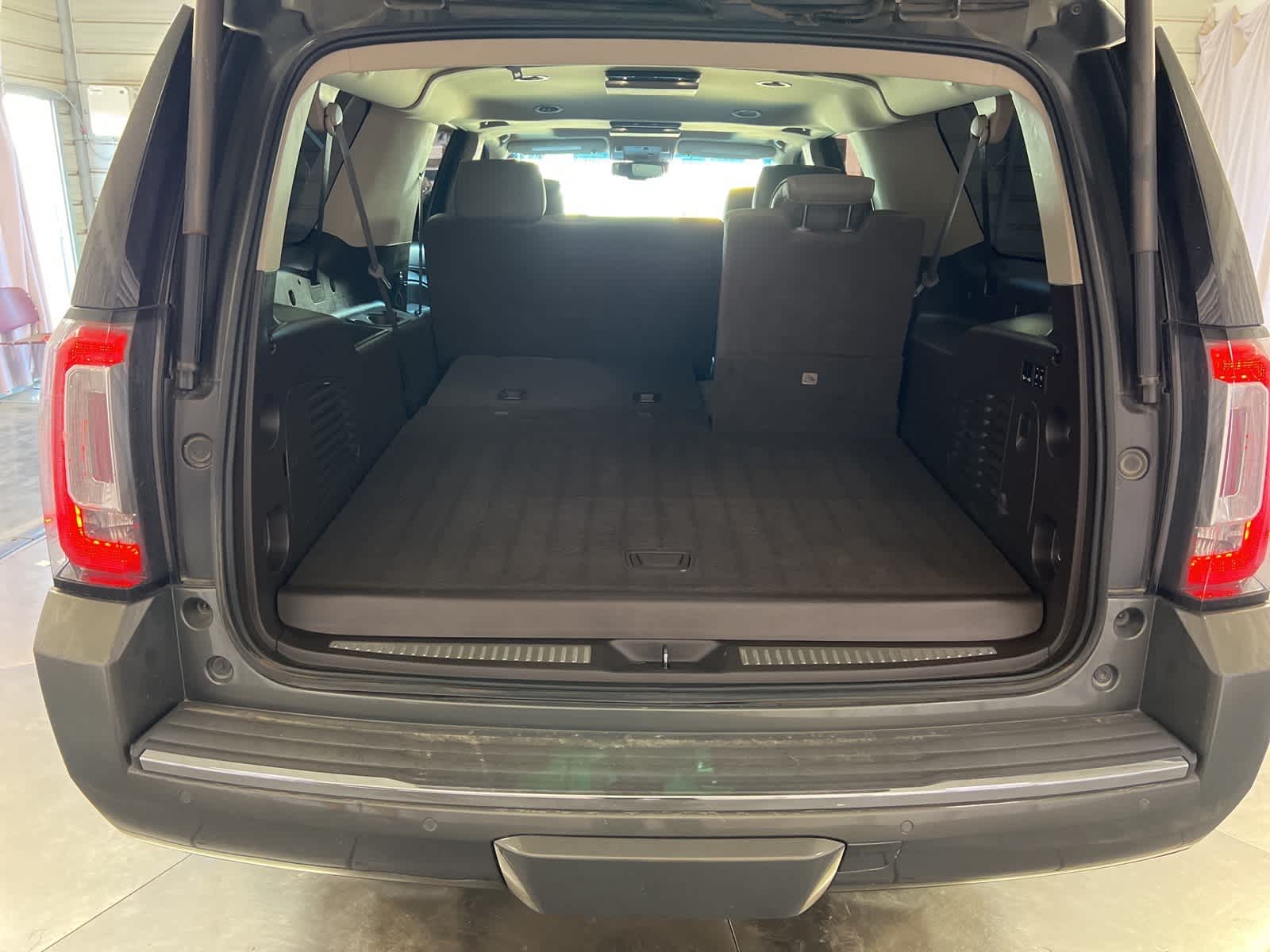 Thumbnail: 2018 GMC Yukon XL - 12