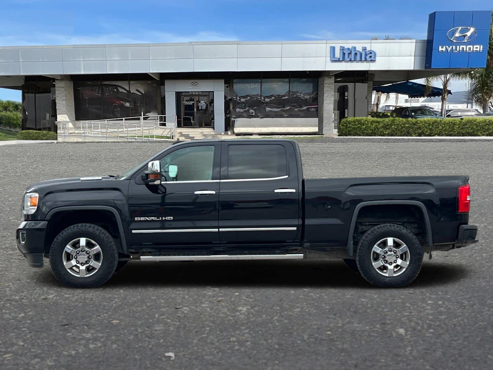 Thumbnail: 2017 GMC Sierra 3500 - 5