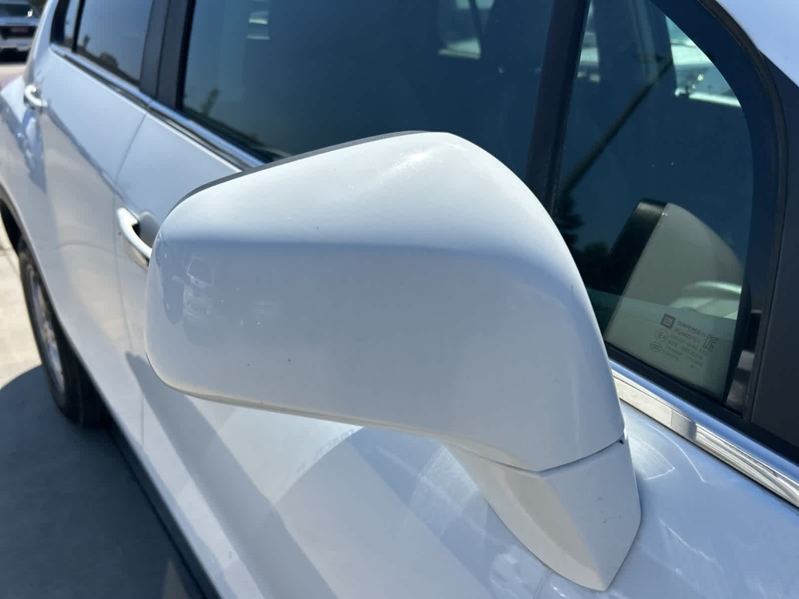 2019 Chevrolet Trax LT photo 2