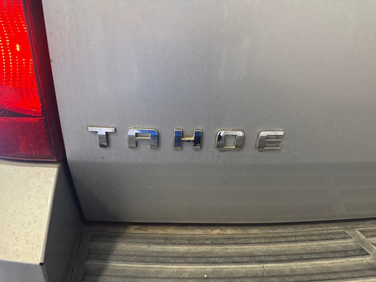 Thumbnail: 2011 Chevrolet Tahoe - 11