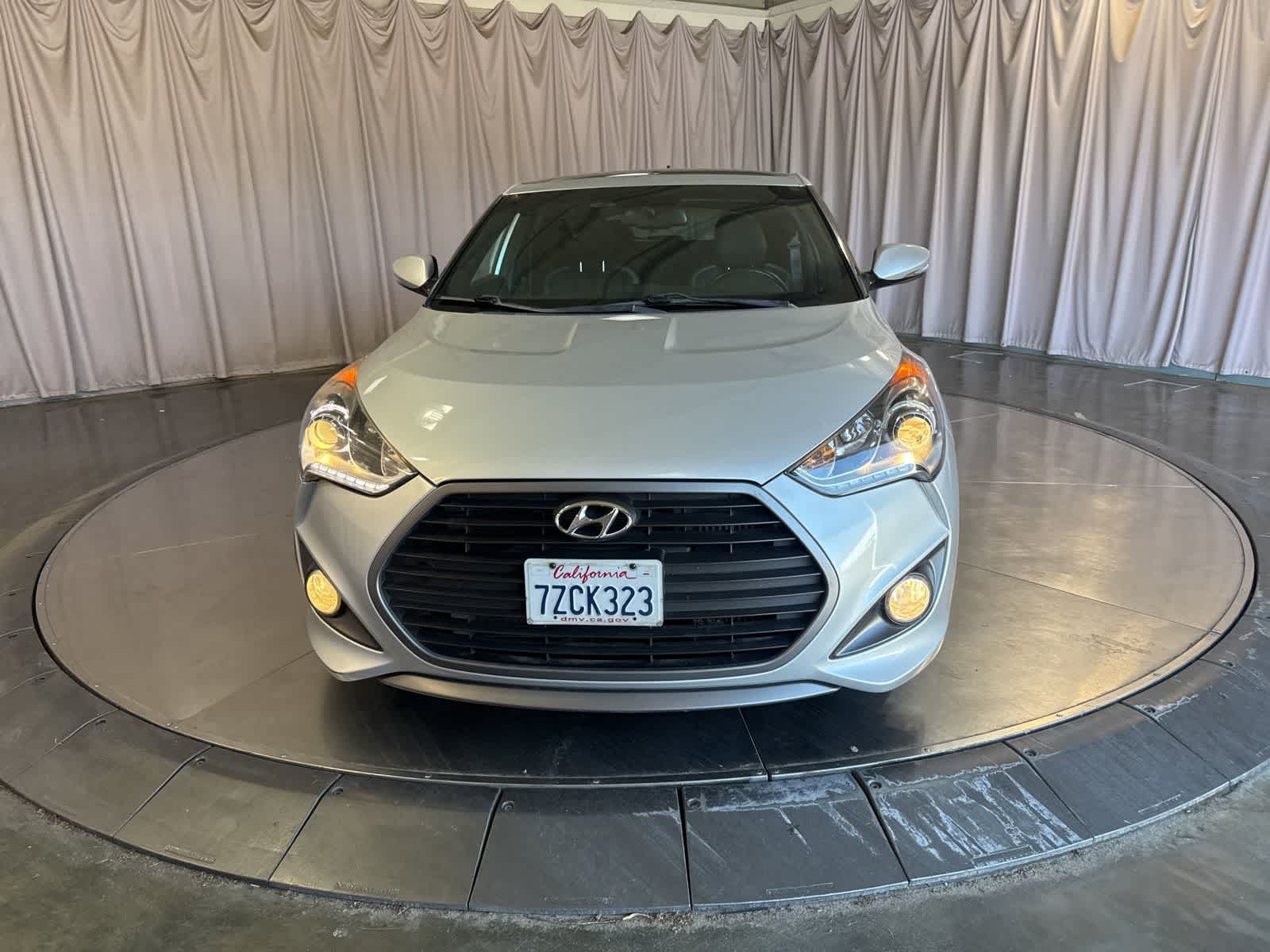 Thumbnail: 2016 Hyundai Veloster - 2