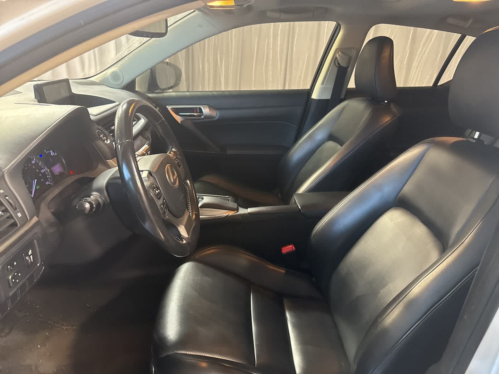 Thumbnail: 2015 Lexus CT - 16