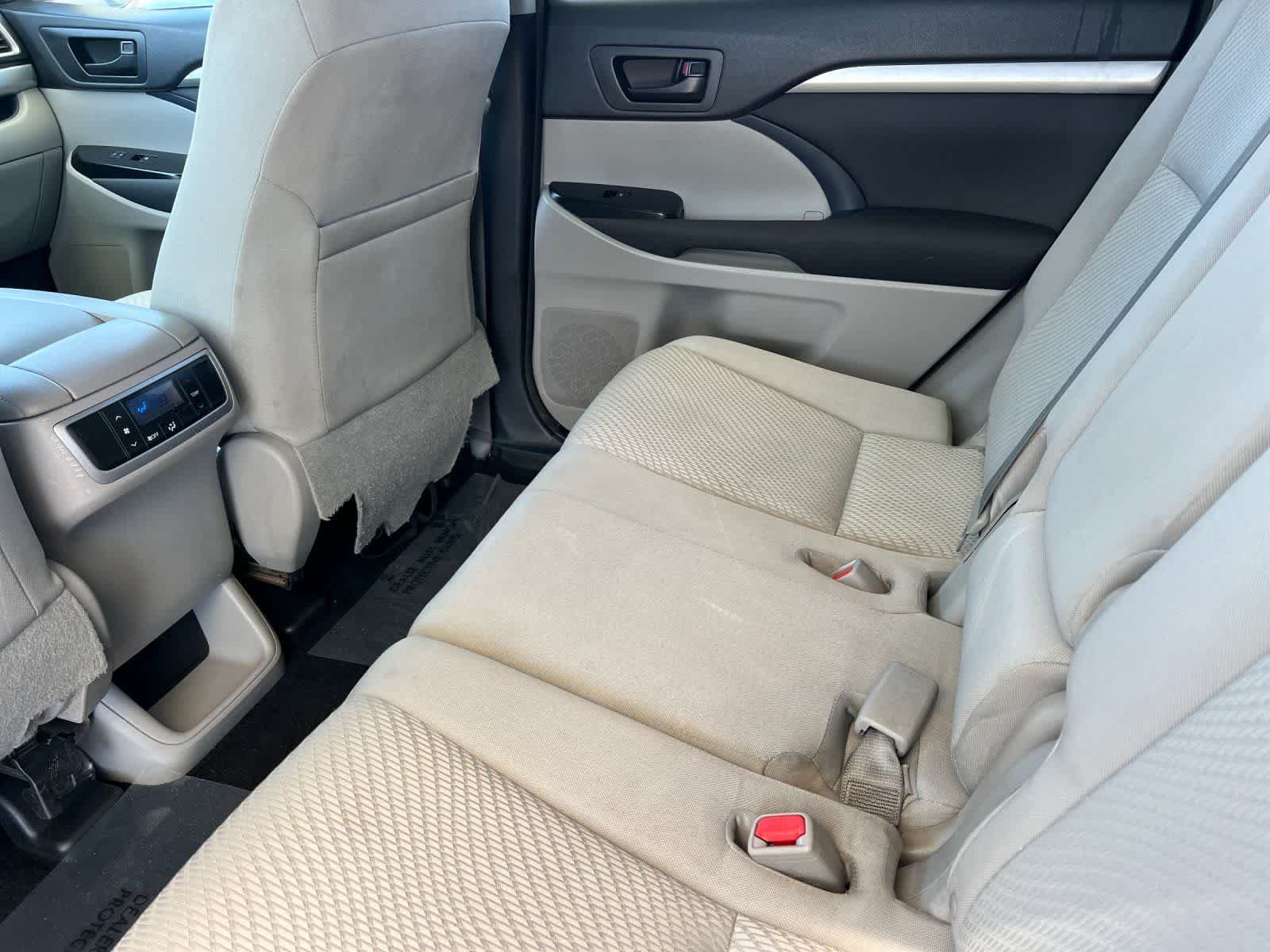 Thumbnail: 2014 Toyota Highlander - 5