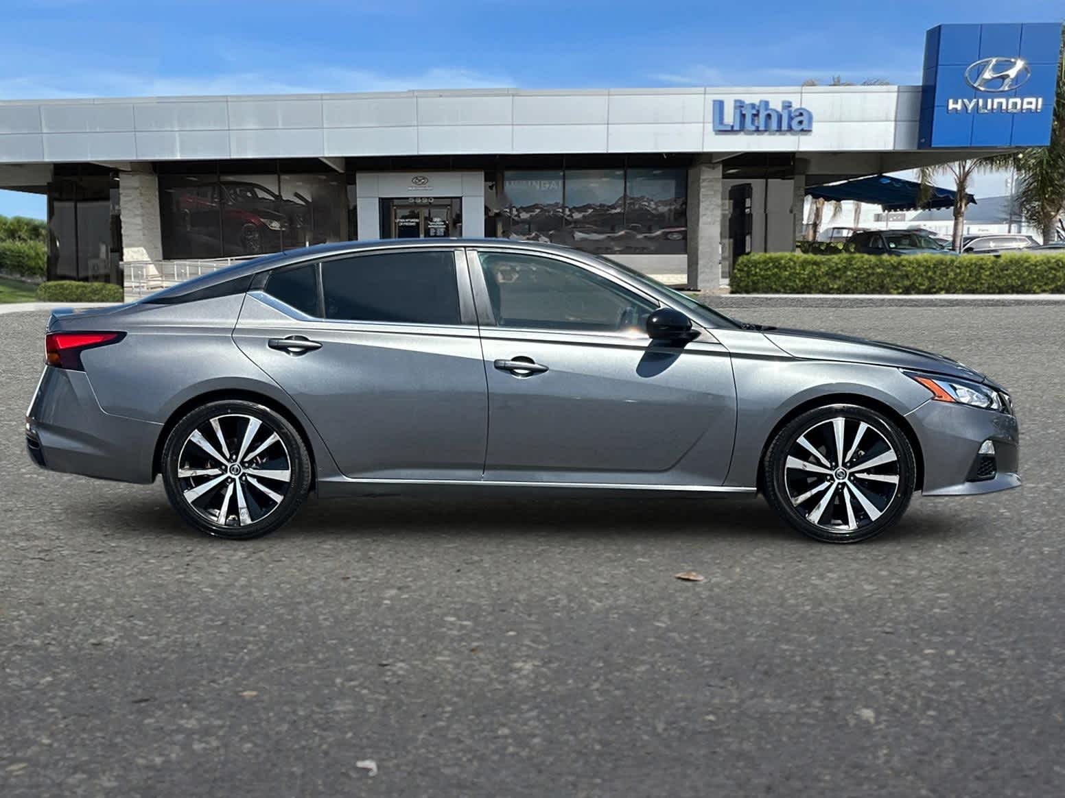 Thumbnail: 2020 Nissan Altima - 8