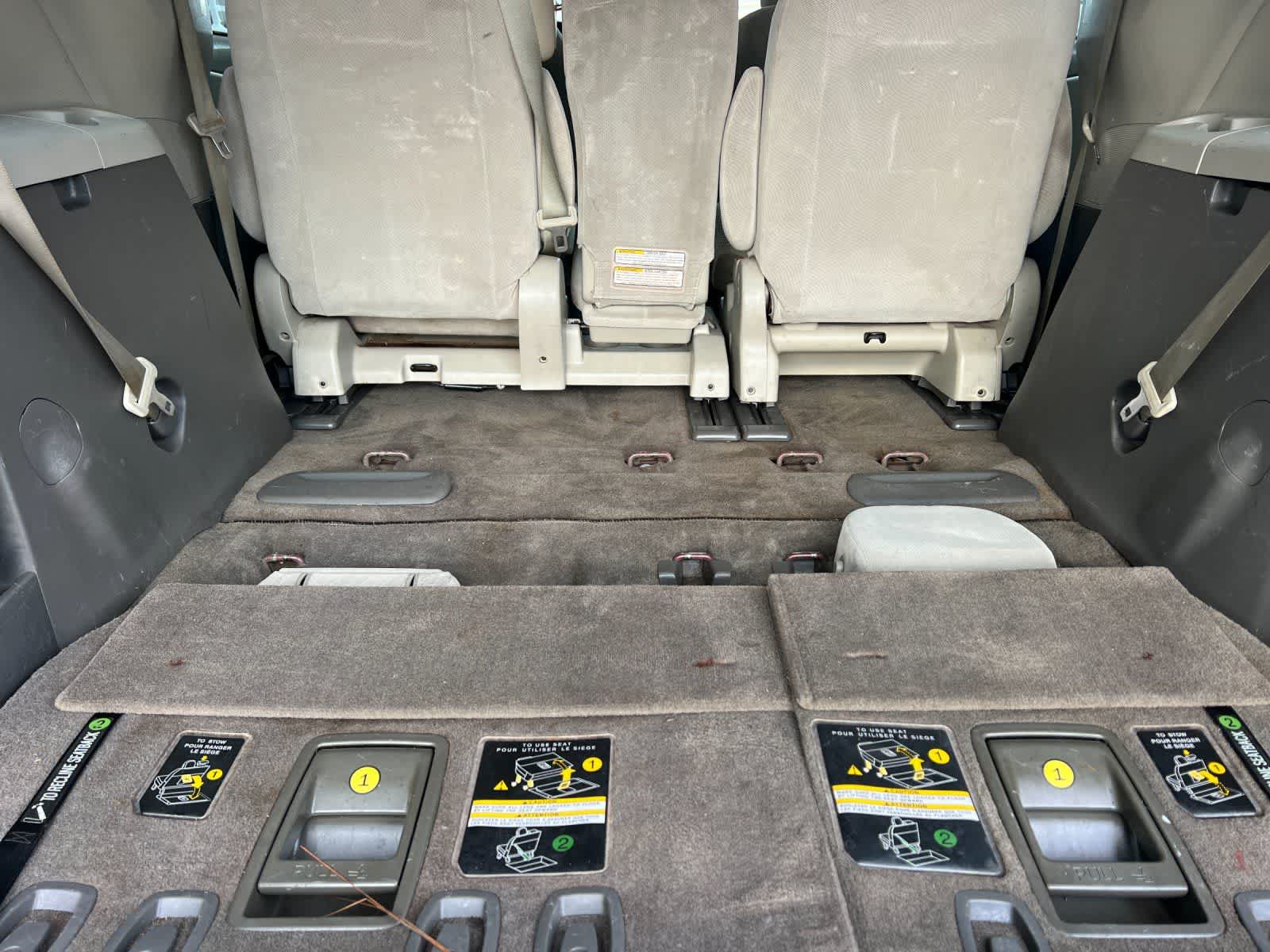 Thumbnail: 2017 Toyota Sienna - 16