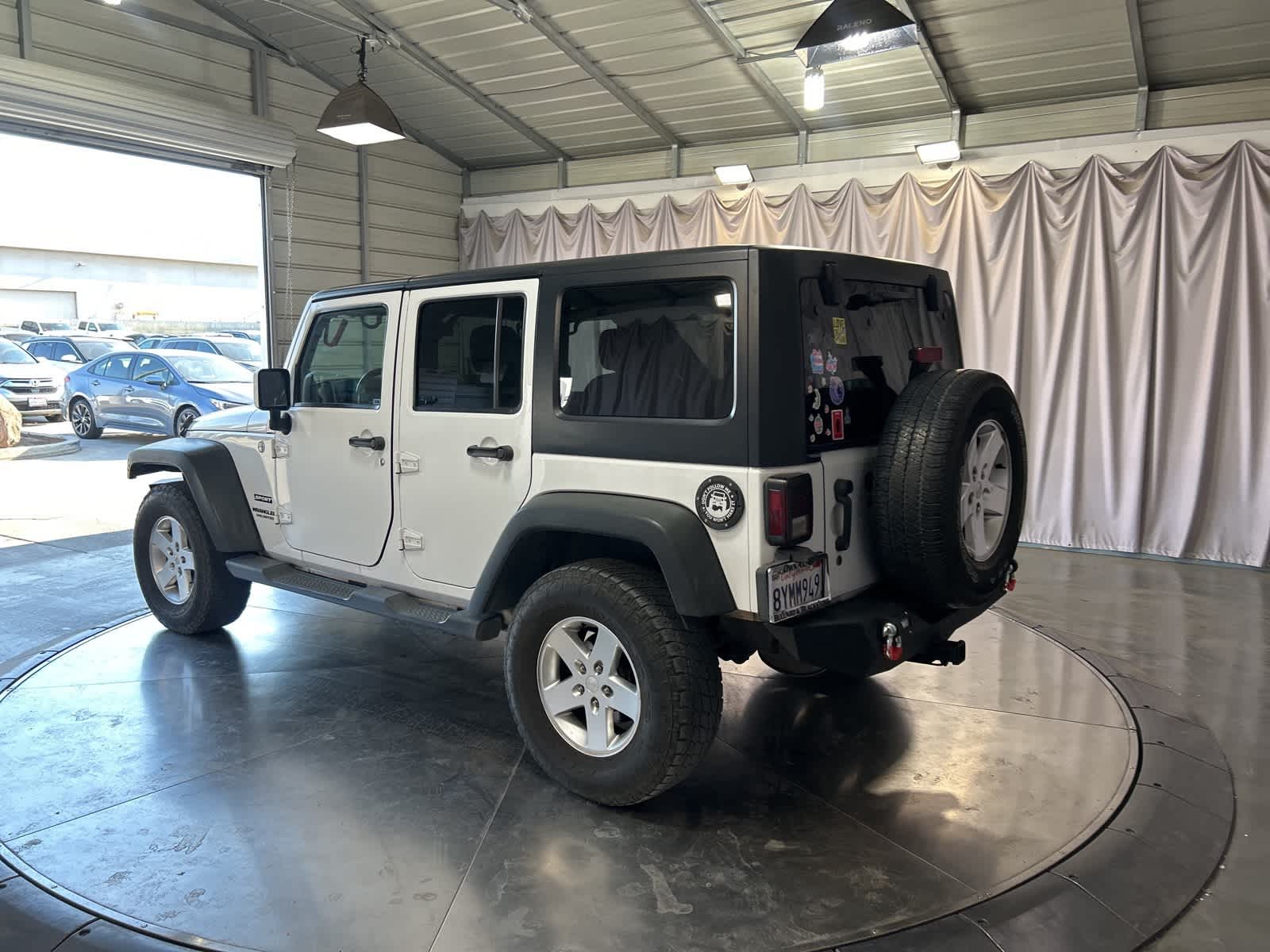 Thumbnail: 2013 Jeep Wrangler - 14