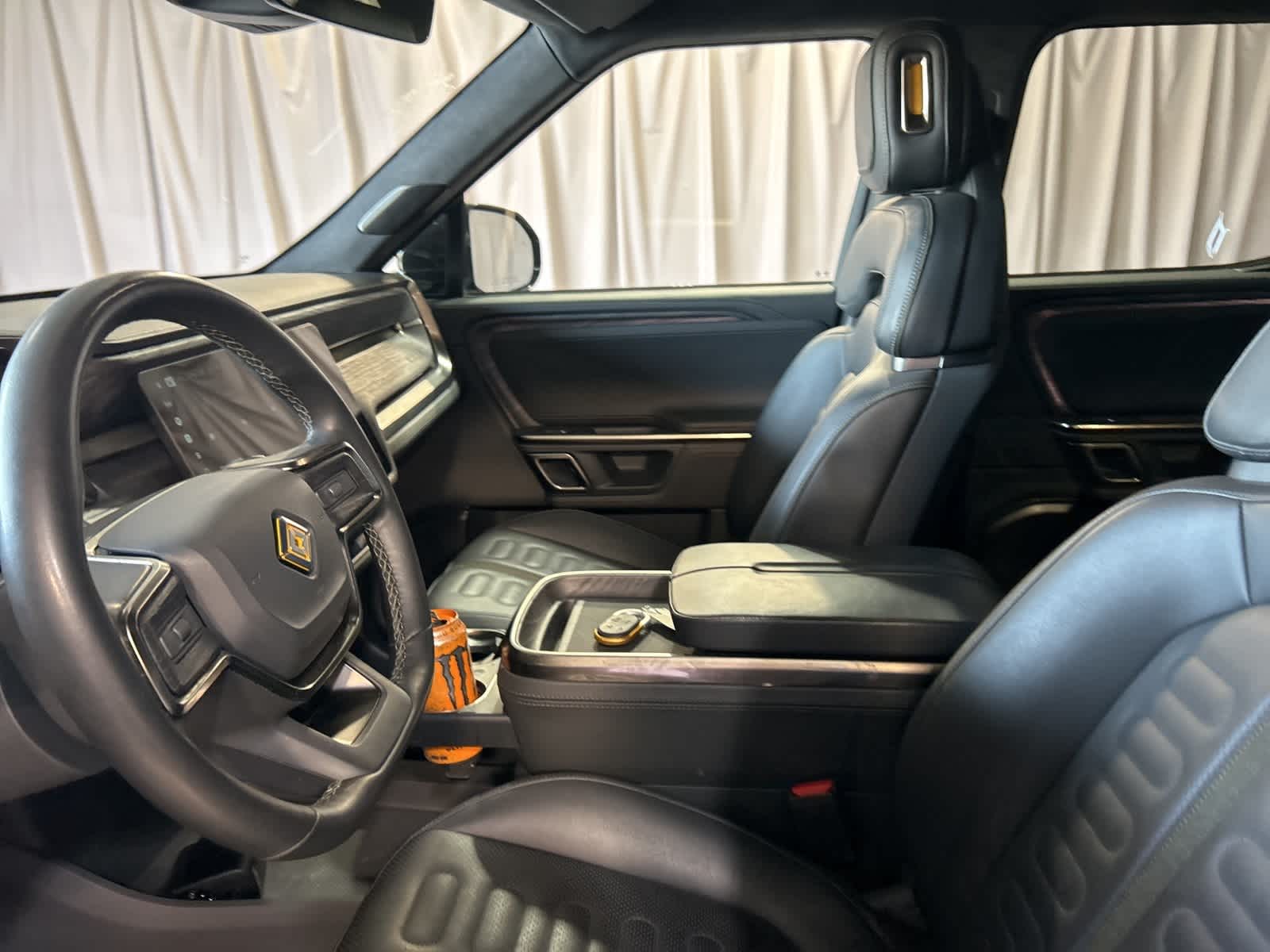 Thumbnail: 2022 Rivian R1T - 25