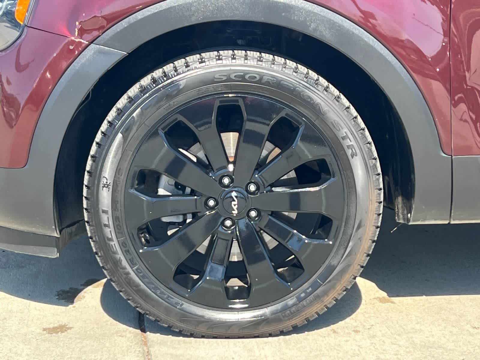 Thumbnail: 2022 Kia Telluride - 28