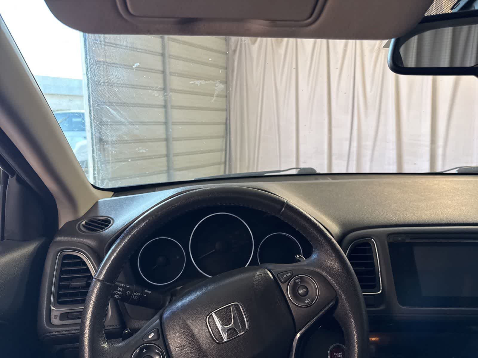 Thumbnail: 2016 Honda HR-V - 20