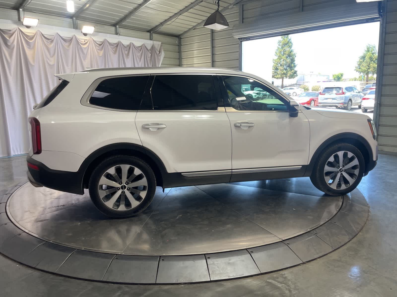 Thumbnail: 2022 Kia Telluride - 5
