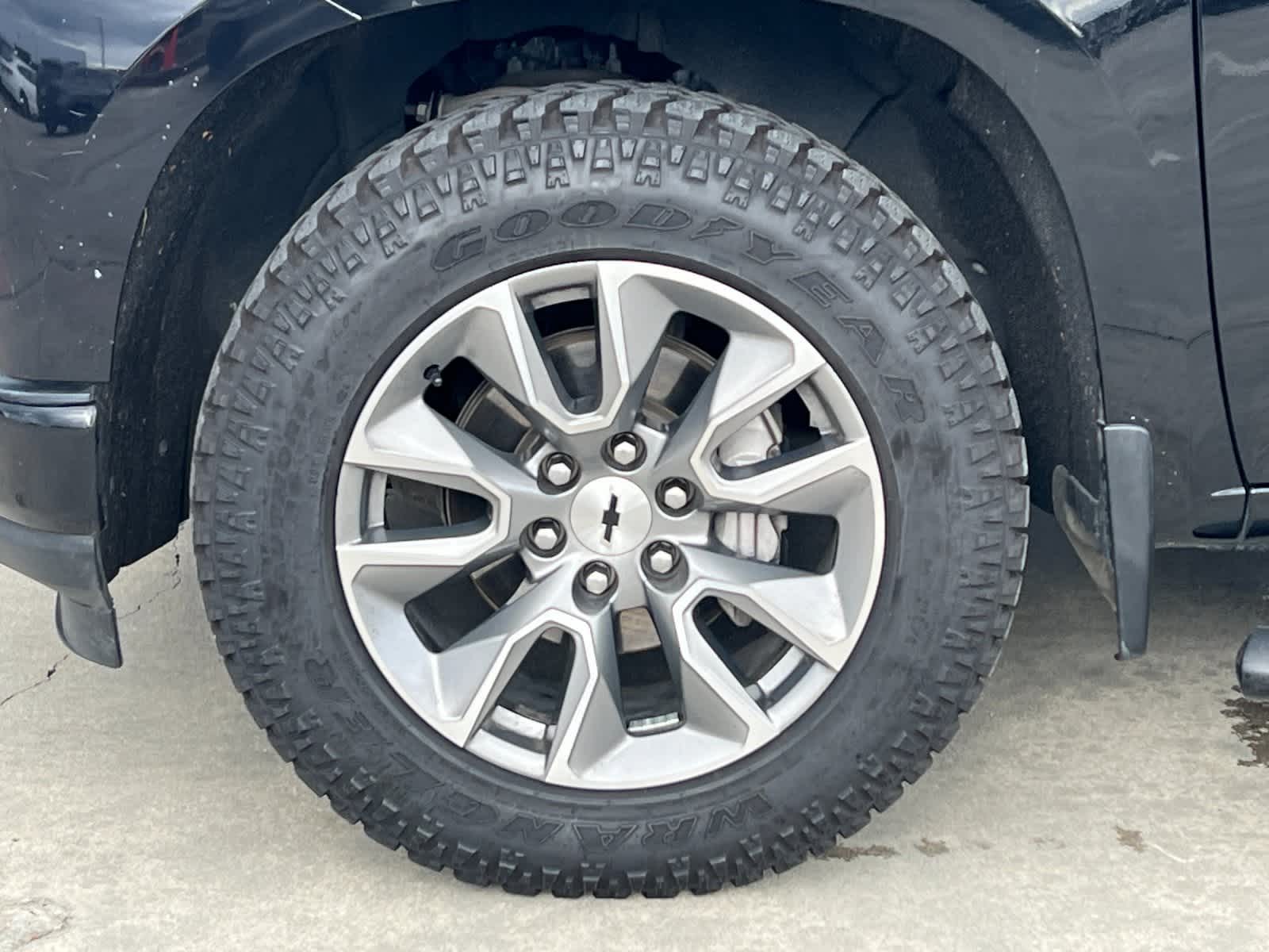 Thumbnail: 2019 Chevrolet Silverado 1500 - 25