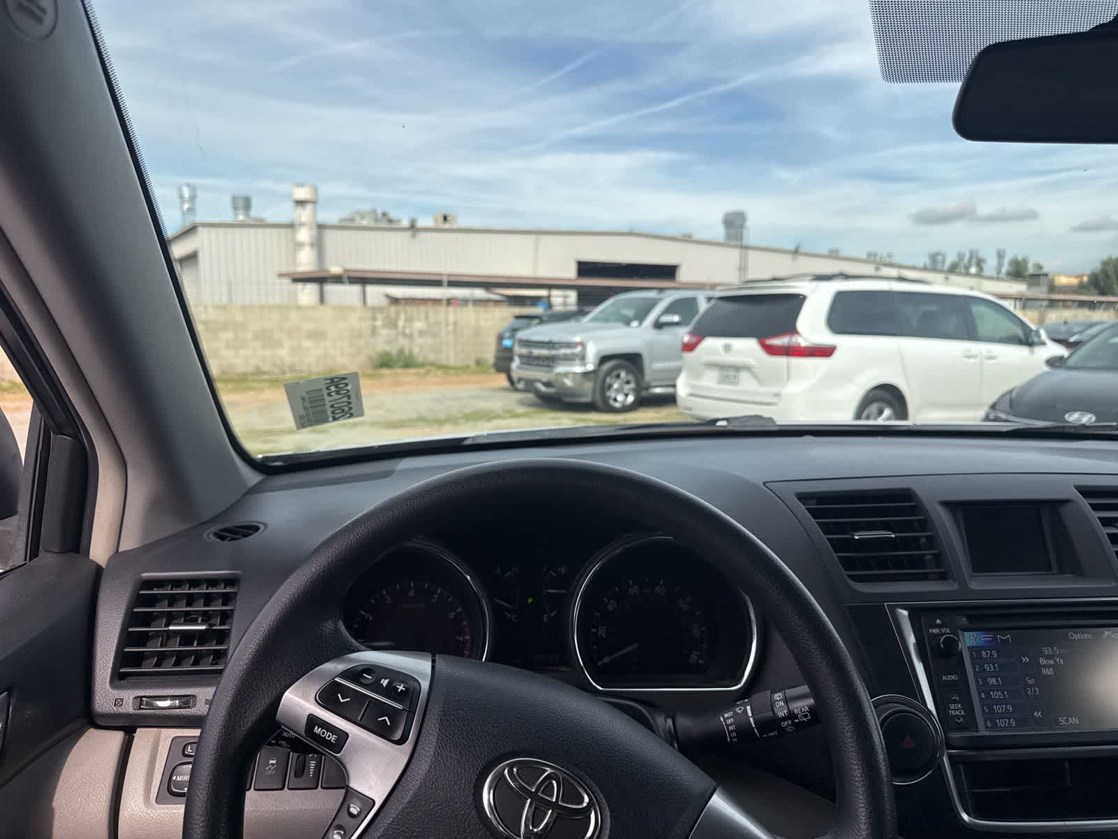 Thumbnail: 2013 Toyota Highlander - 19