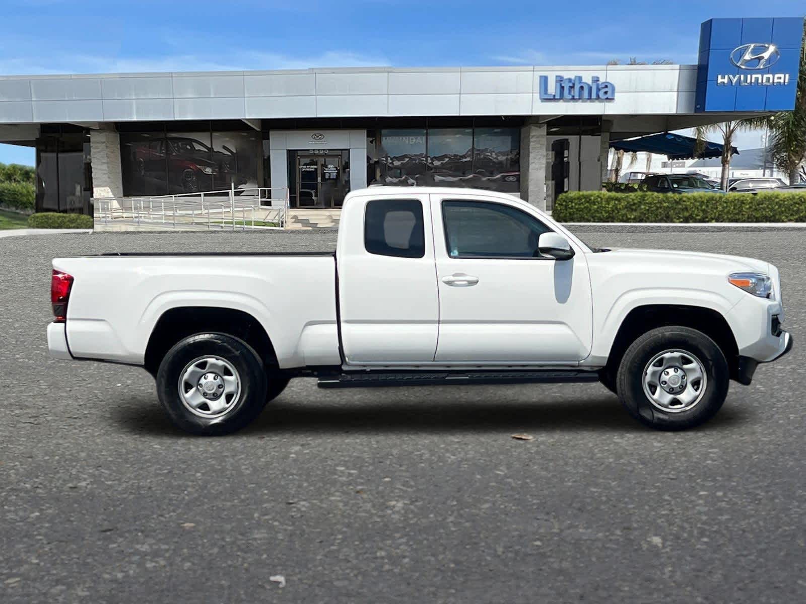 Thumbnail: 2023 Toyota Tacoma - 8