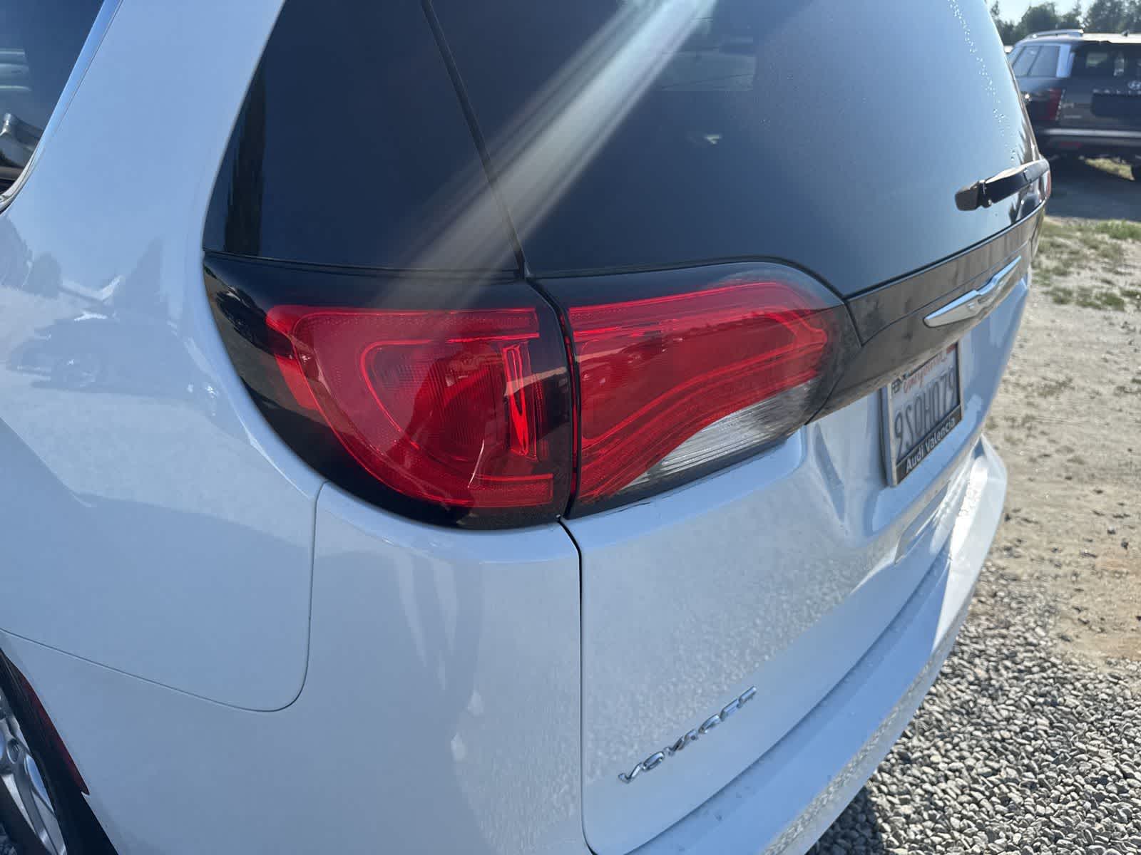 Thumbnail: 2023 Chrysler Voyager - 10