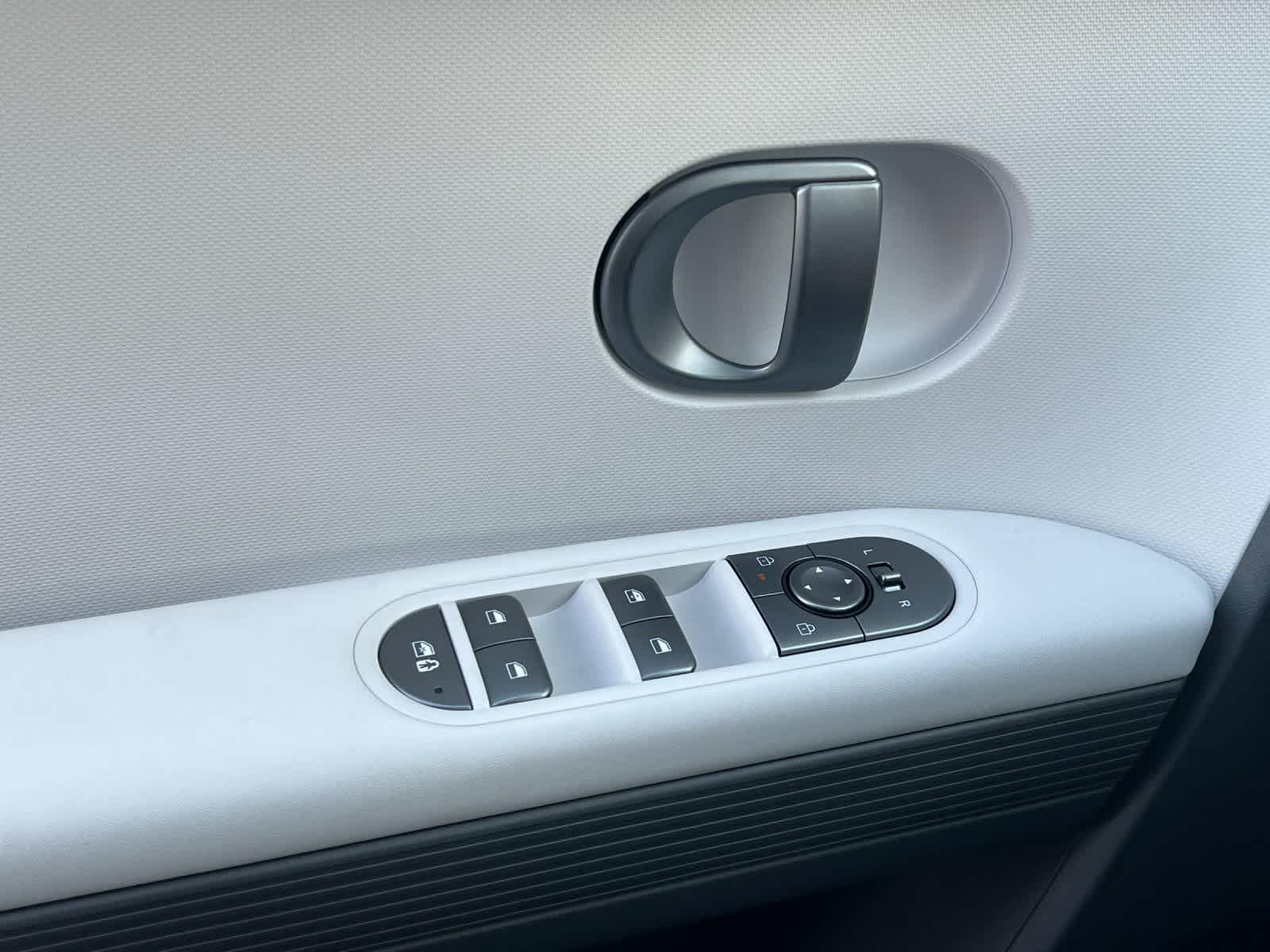 Thumbnail: 2026 Hyundai Ioniq 5 - 12