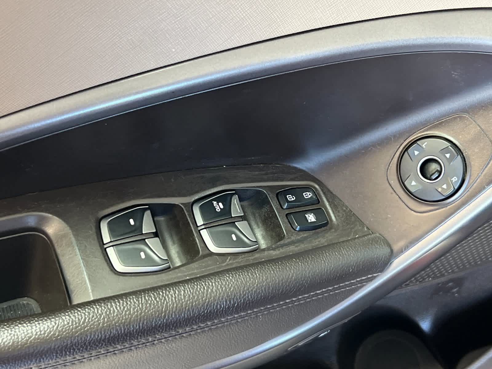 2013 Hyundai Santa Fe Sport 2.0T 13