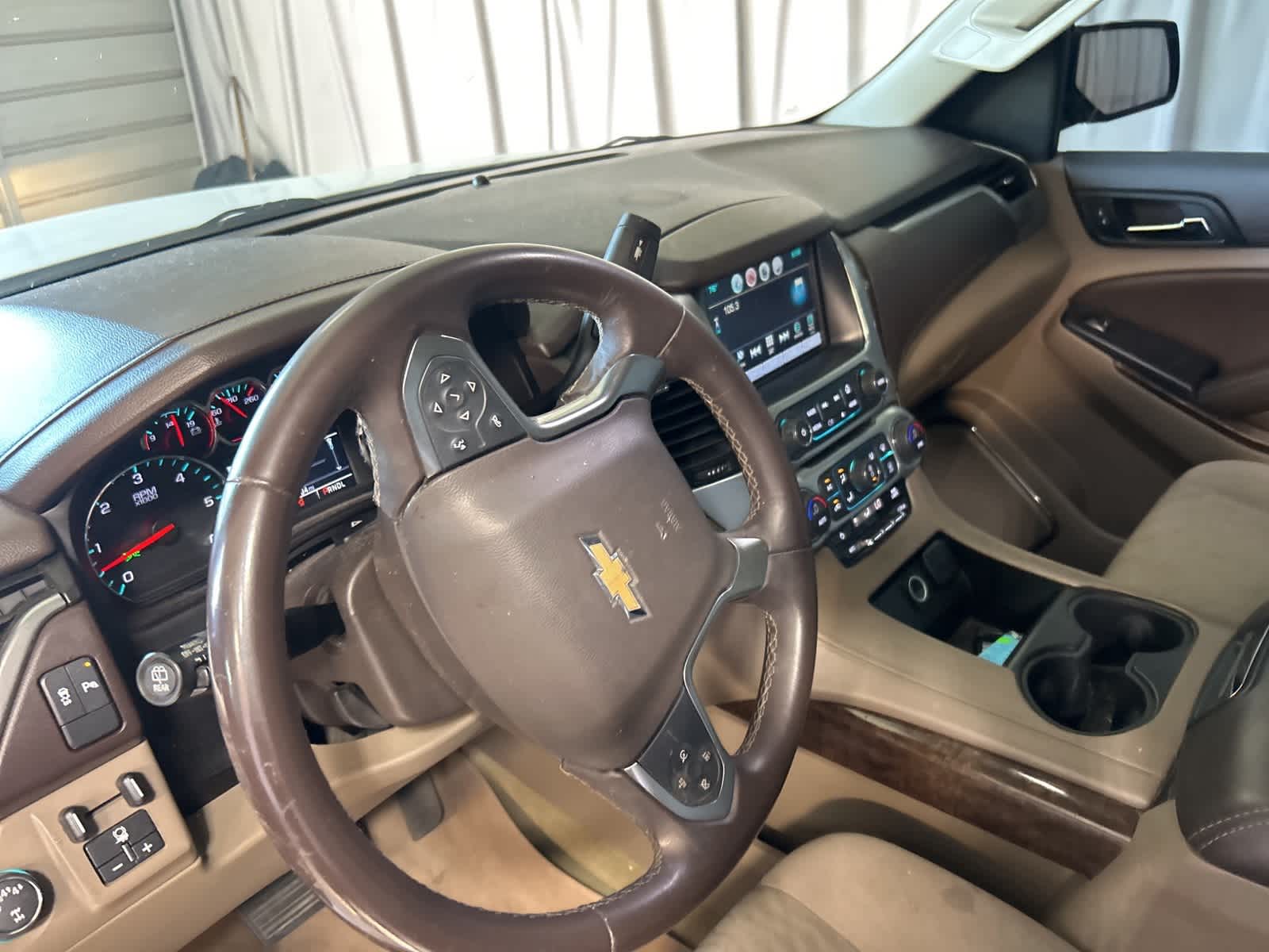 Thumbnail: 2017 Chevrolet Tahoe - 25