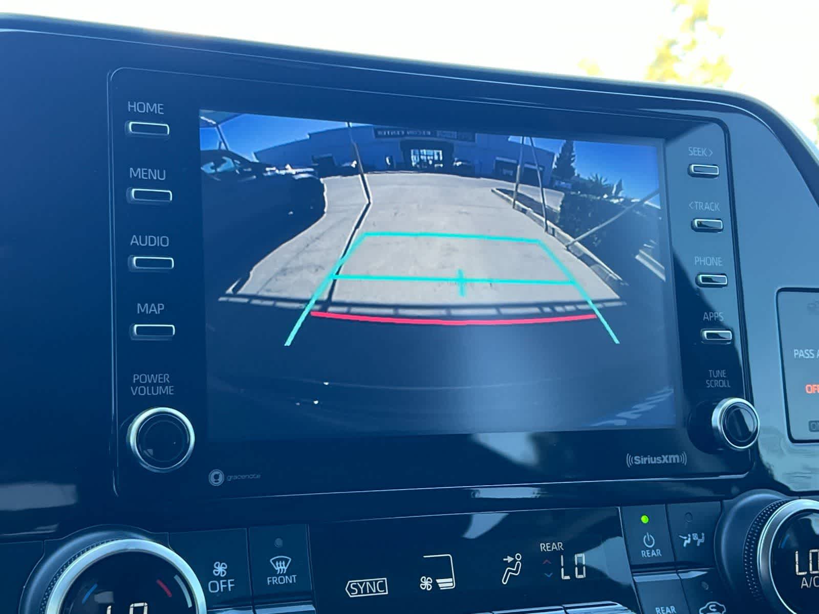 Thumbnail: 2021 Toyota Highlander - 21