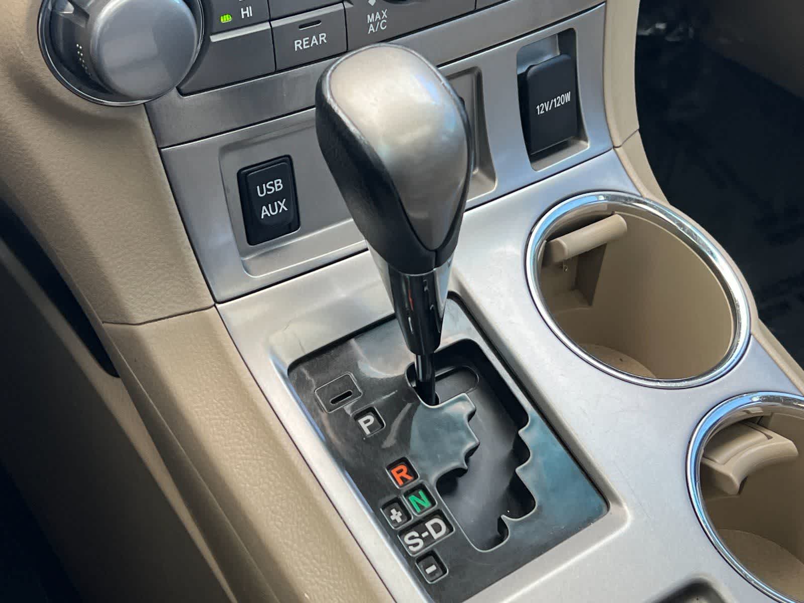Thumbnail: 2012 Toyota Highlander - 21