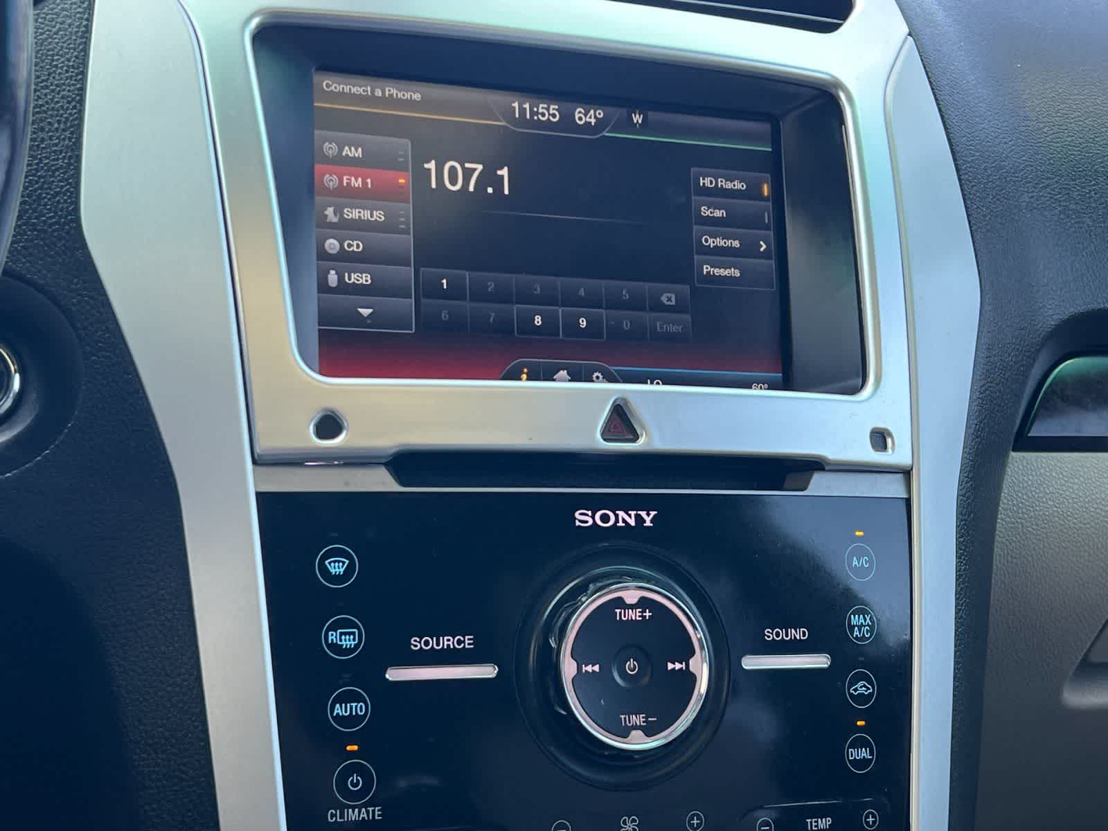 Thumbnail: 2013 Ford Explorer - 20