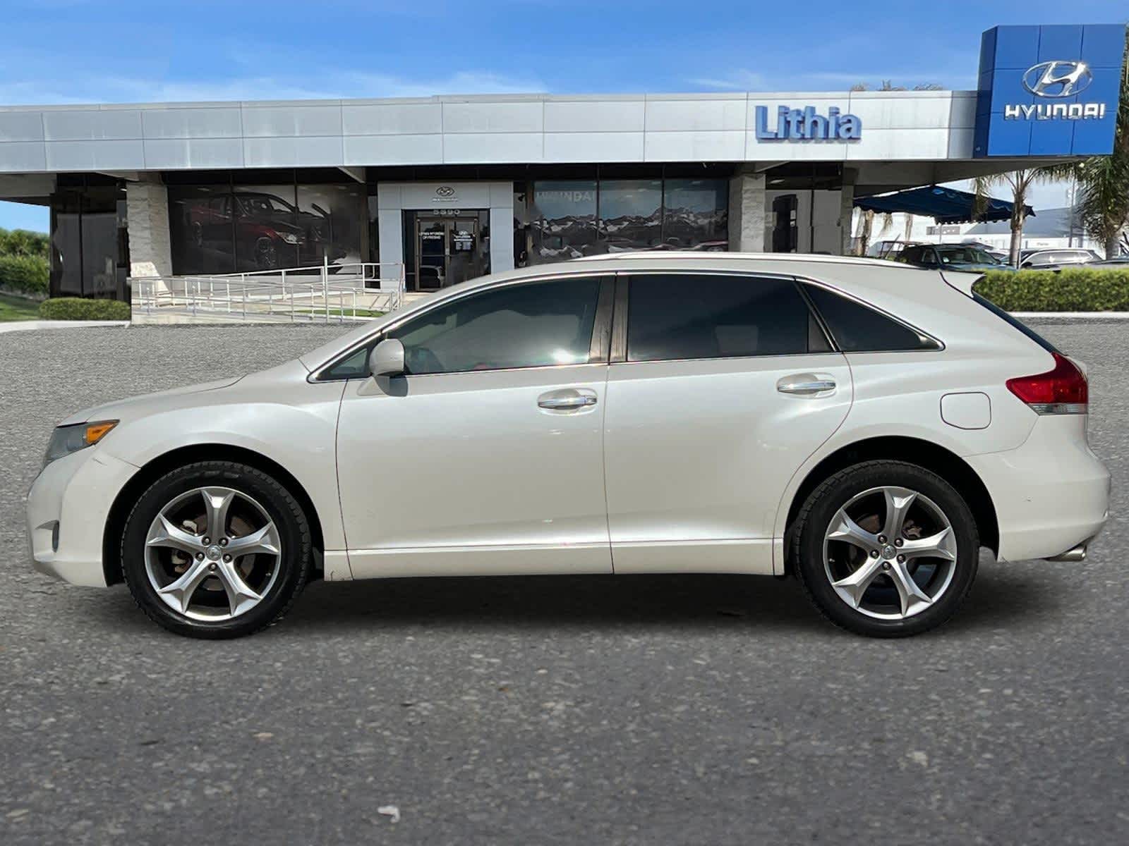 Thumbnail: 2011 Toyota Venza - 6